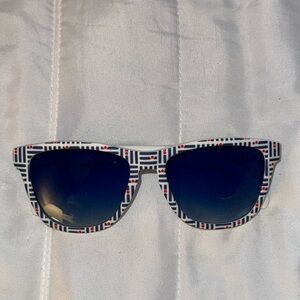Stylish Blue and White Patterned Sunglasses